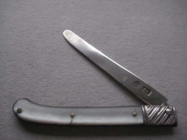 Rare George III Mother of Pearl Hafted Scimitar Silver Bladed Folding Fruit Knife SK41