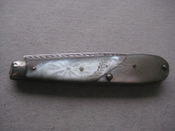 Rare George III Mother of Pearl Hafted Twin Bladed Silver Bladed Folding Fruit Knife SK46 - Image 8