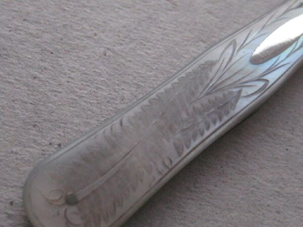 Victorian Mother of Pearl Hafted Silver Bladed Folding Fruit Fork SK478 - Image 3