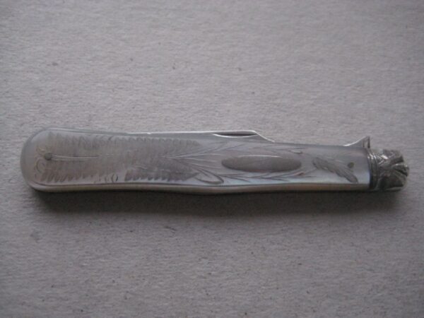 Victorian Mother of Pearl Hafted Silver Bladed Folding Fruit Fork SK478 - Image 8