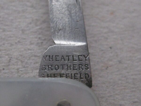 Rare Diamond Jubilee Decorated Victorian Mother of Pearl Hafted Twin Steel Bladed Penknife SK364 MACCL - Image 3