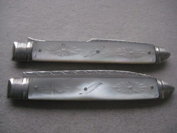 Rare Cased George III Matching Mother of Pearl Hafted Silver Bladed Folding Fruit Knife & Fork SK145 - Image 10