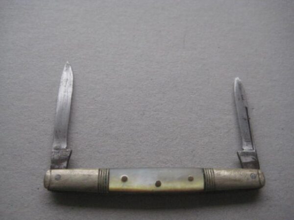 Victorian Mother of Pearl Hafted Twin Bladed Penknife SK101 BLETCH - Image 2