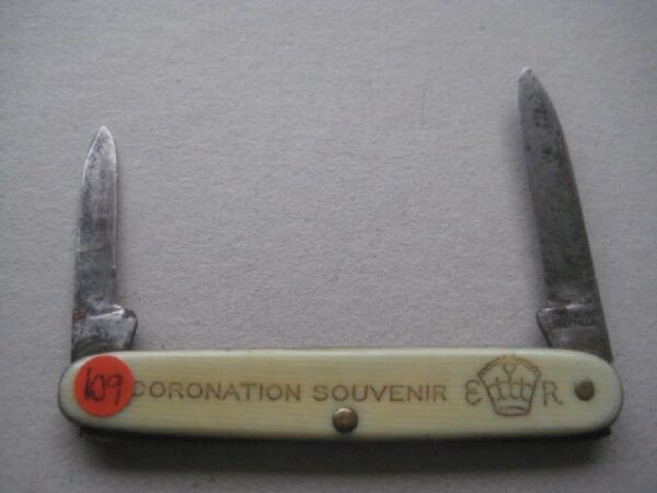 Coronation Souvenir  Bone Hafted Twin Steel Bladed Penknife SK109 BLETCH