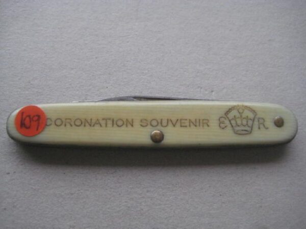 Coronation Souvenir  Bone Hafted Twin Steel Bladed Penknife SK109 BLETCH - Image 8