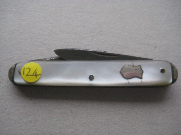 Victorian Mother of Pearl Hafted Twin Steel Bladed Penknife SK124 BLETCH